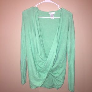 VIBRANT GREEN LIGHTWEIGHT LONG SLEEVE SWEATER